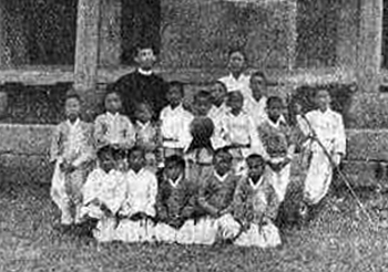 1901년 강화학당 축구.jpg